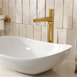 Высокий смеситель для раковины Wasserkraft Schunter 8203H золото матовое 44982